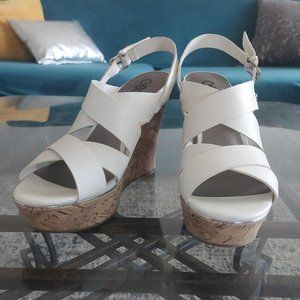 GBG Summer White Wedge